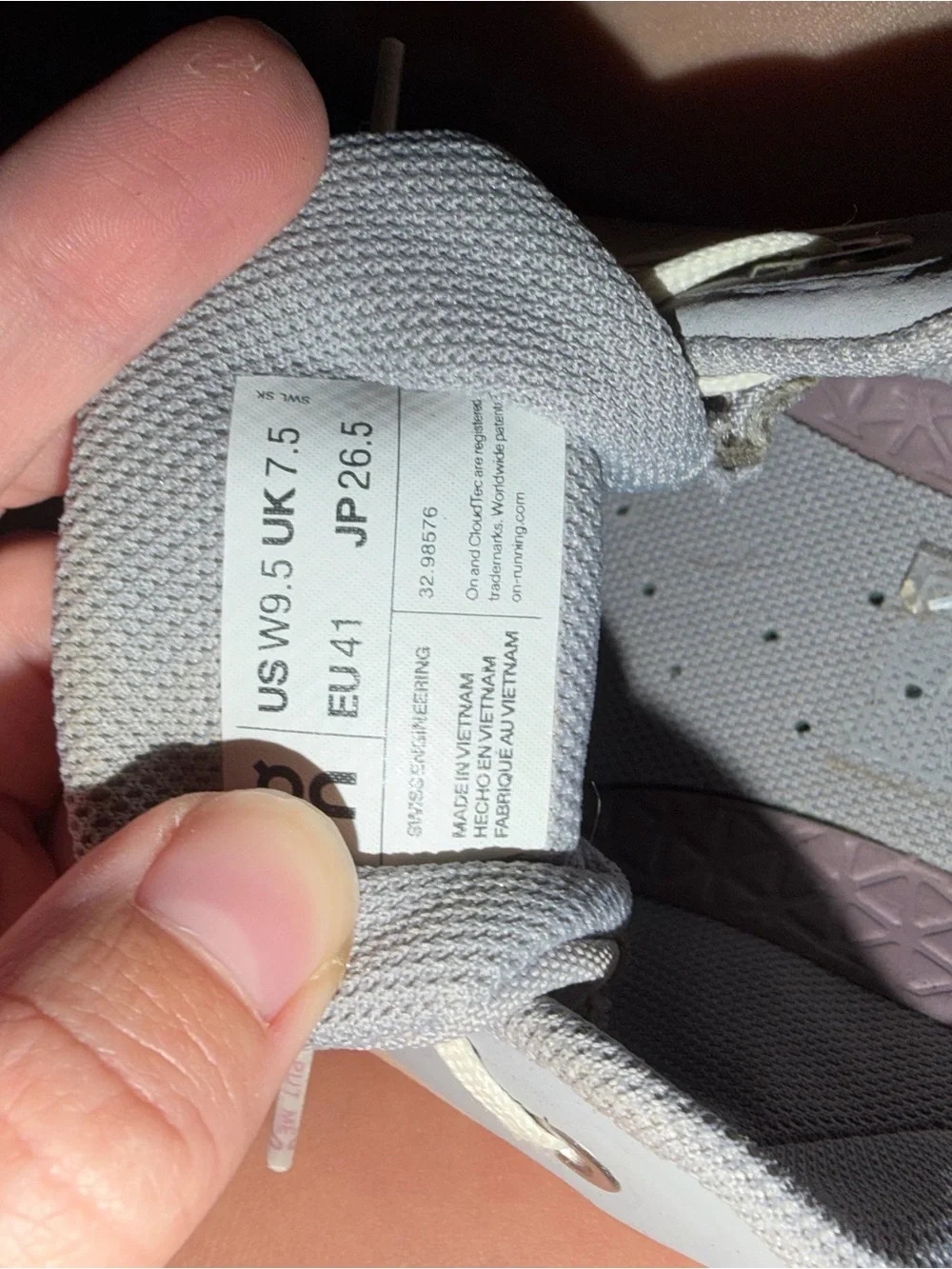 On Cloudventure Women’s Trail Shoe — Cream & Mauve